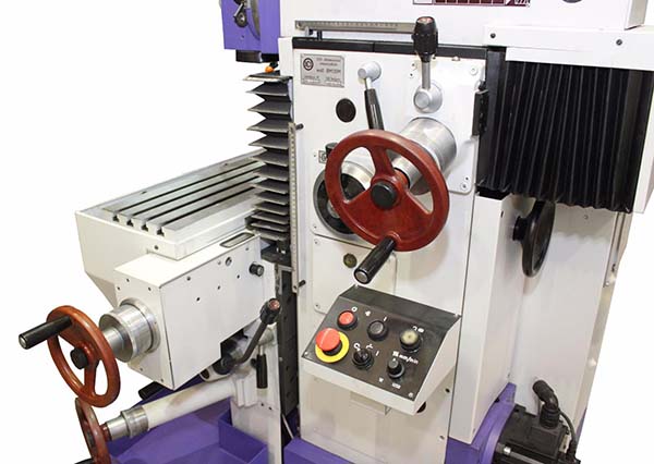 Фото широкоуніверсального фрезерного верстата ВМ-130